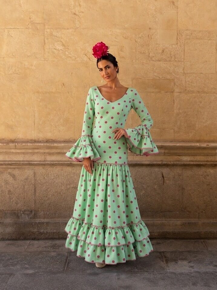 Instagram post from airesde.feria. This post is in position 3.